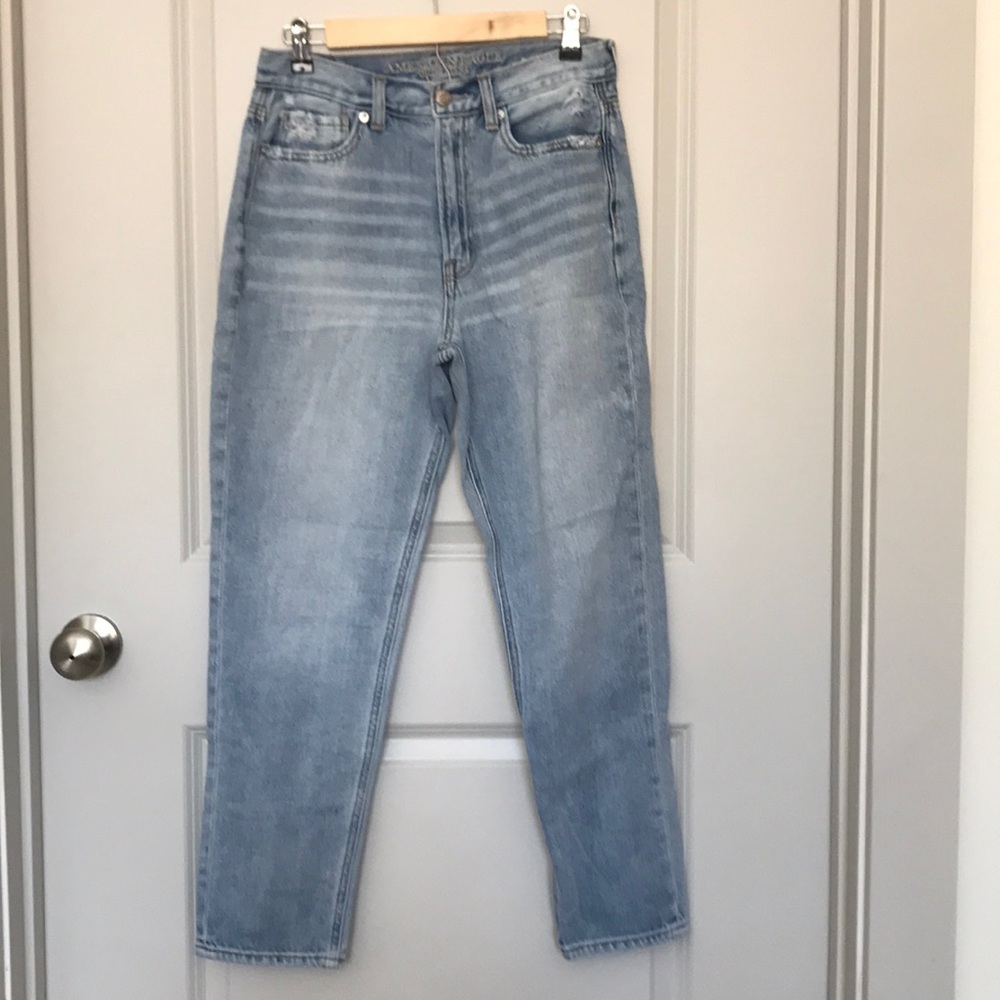 American Eagle - High Waisted Jeans - Picture 2 of 8